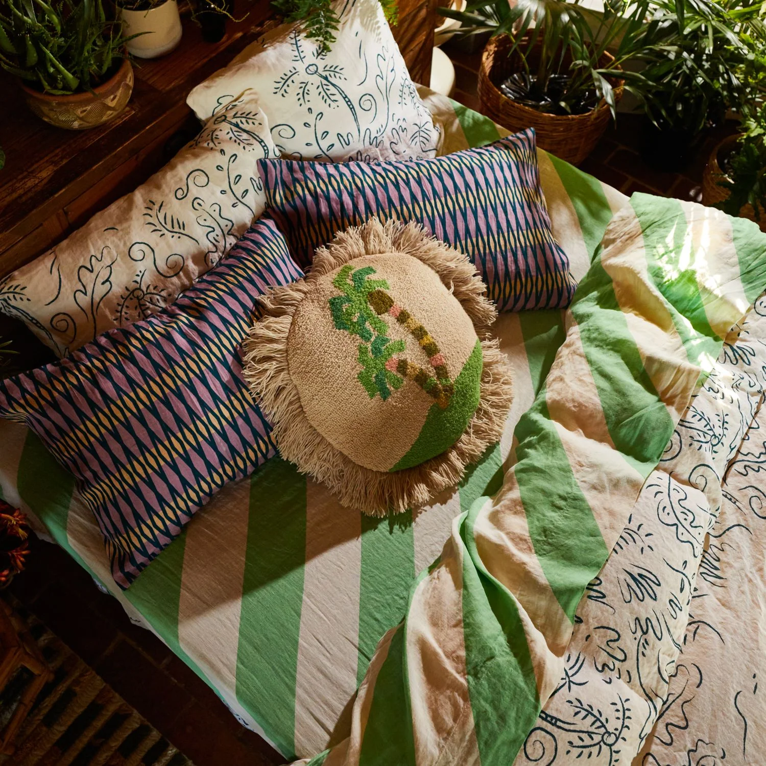 Sage & Clare - Palo Alto Linen Fitted Sheet - Edamame - King - Image 5