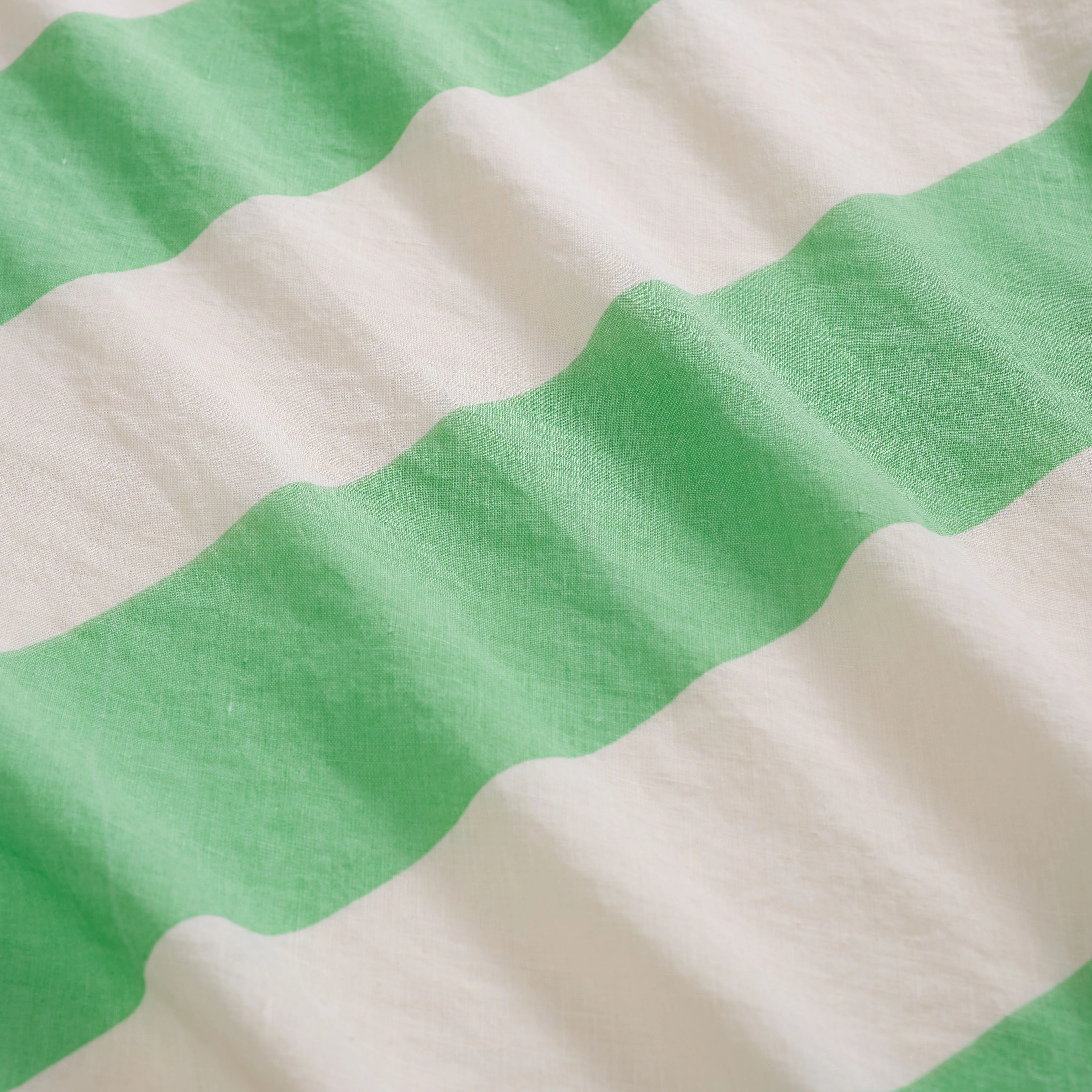 Sage & Clare - Palo Alto Linen Fitted Sheet - Edamame - King - Image 6